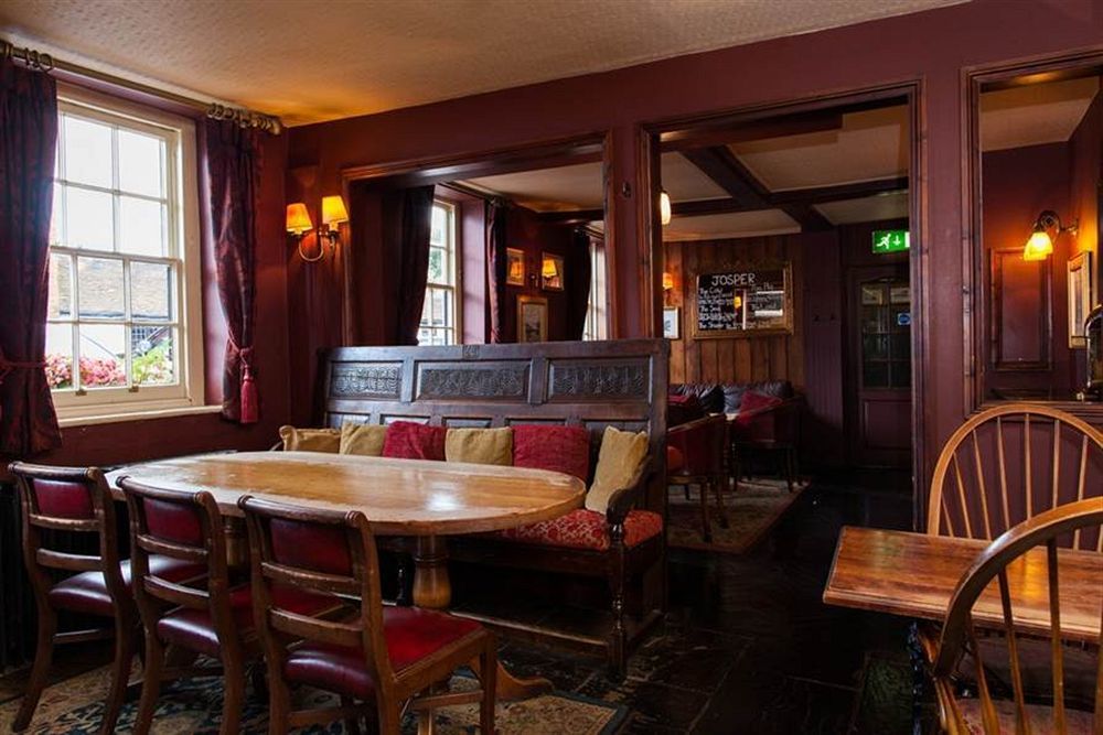 The Swan Hotel Staines-upon-Thames Exterior photo